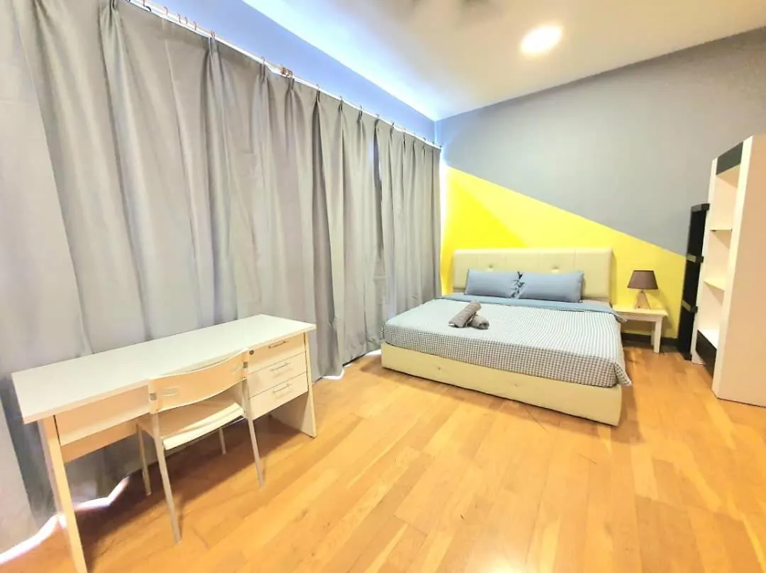 Regalia Suites With Infinity Pool Kl - By Staycation Homes Kuala Lumpur 0*,  Malaysia